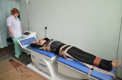 spinal traction for thoracic osteochondrosis